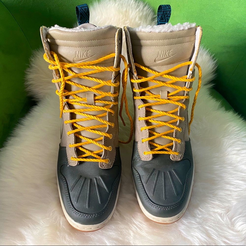 RARE! - Nike Dunk Sky Hi SneakerBoot 2.0